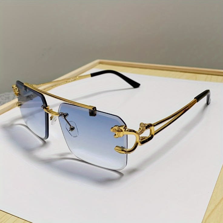 FEMORA PRIVÉ™ | Signature Luxe Sunglasses — Timeless Elegance