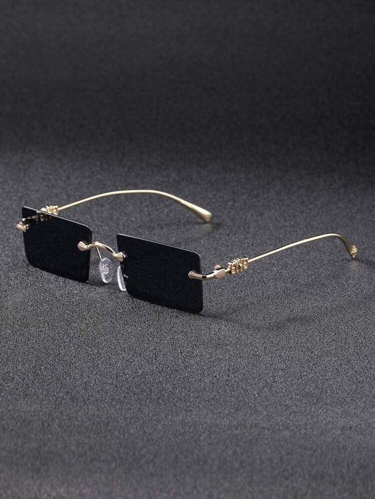 FEMORA PRIVÉ™ | Signature Luxe Sunglasses — Timeless Elegance