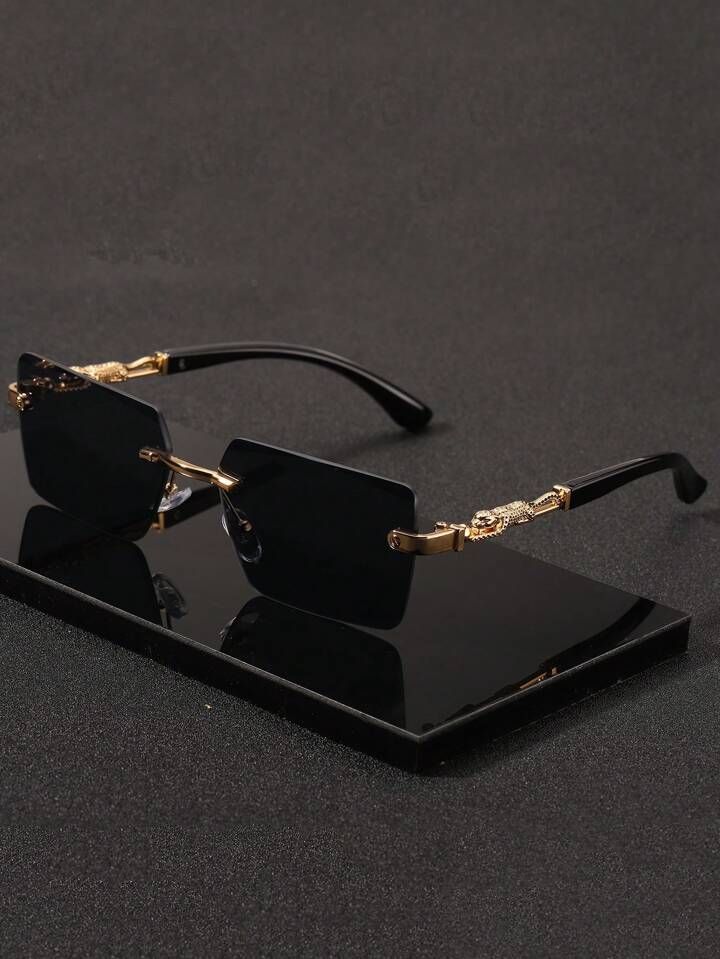 FEMORA PRIVÉ™ | Signature Luxe Sunglasses — Timeless Elegance