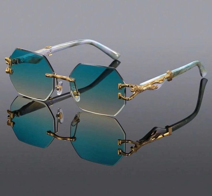 FEMORA PRIVÉ™ | Signature Luxe Sunglasses — Timeless Elegance